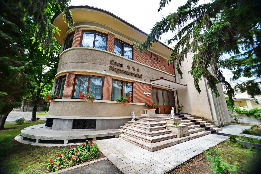 Casa Negustorului Hotell Deva Exteriör bild