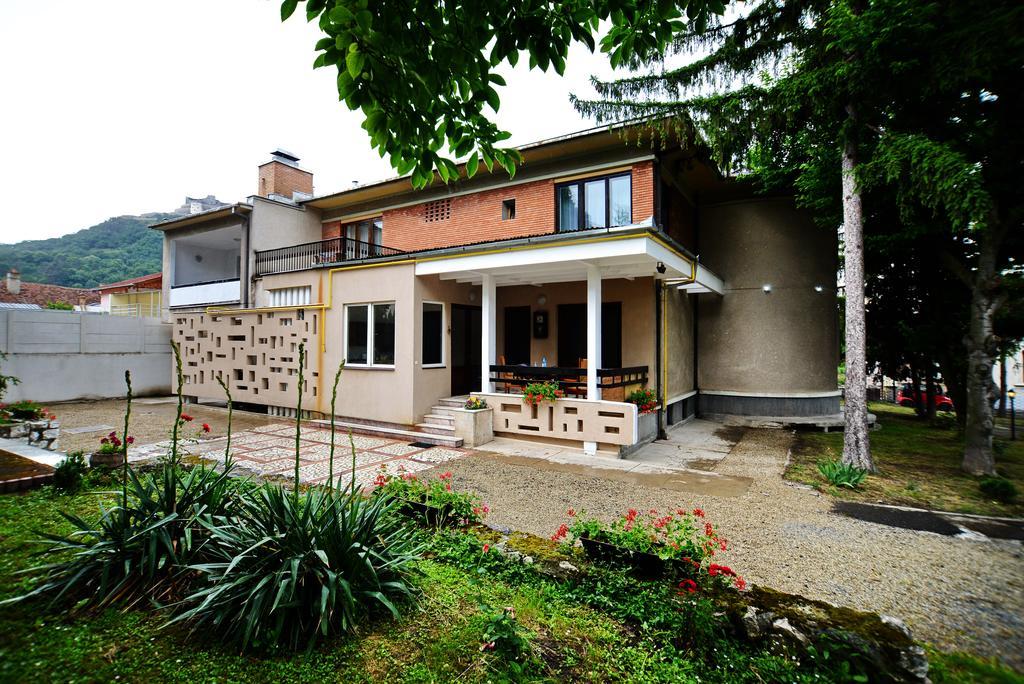 Casa Negustorului Hotell Deva Exteriör bild