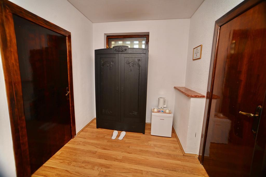 Casa Negustorului Hotell Deva Exteriör bild