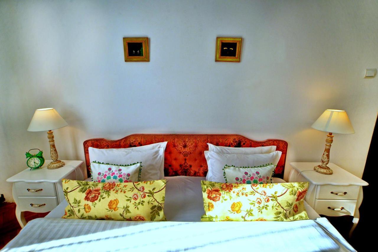 Casa Negustorului Hotell Deva Exteriör bild